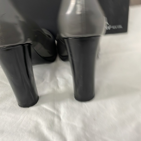 Kenneth Cole New York grey pattern leather heels - Picture 6 of 9